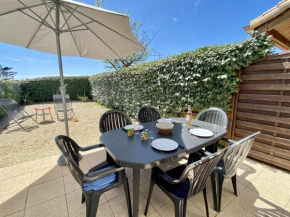 Maison 150m de la plage, piscine, WIFI, parking - FR-1-231-202